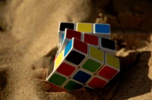 Rubiks kub kan erbjuda utmaningar under lugna sommardagar